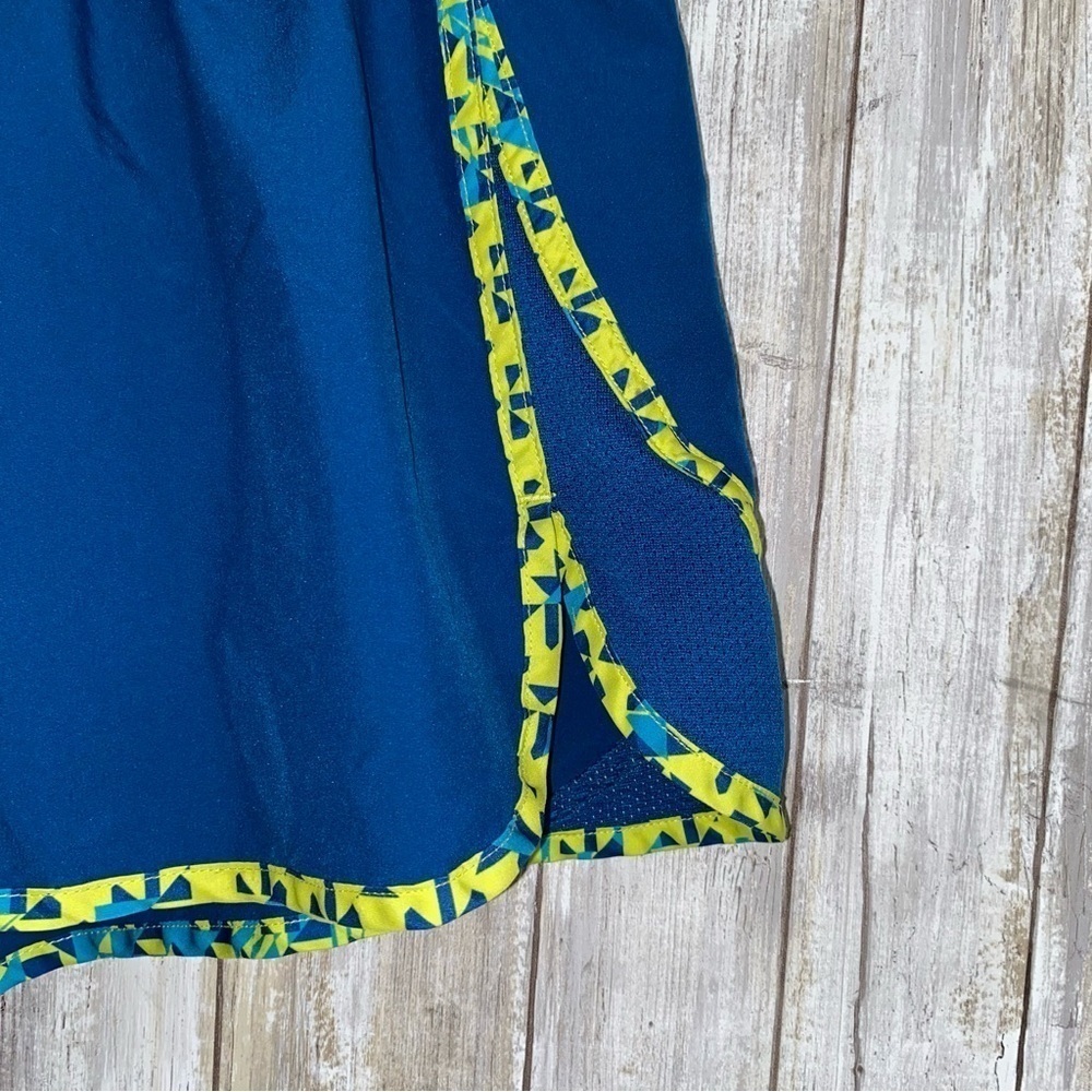 Under Armor Blue Semi Fitted Running Shorts - Picture 2 of 6